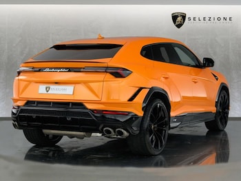 Used Lamborghini Urus 2023 for sale - 76101832: Photo