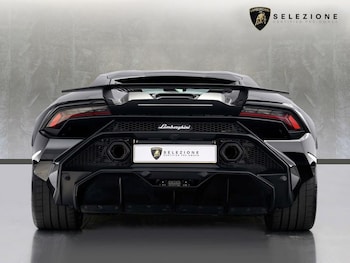 Used Lamborghini Huracan 2023 for sale - 78400250: Photo