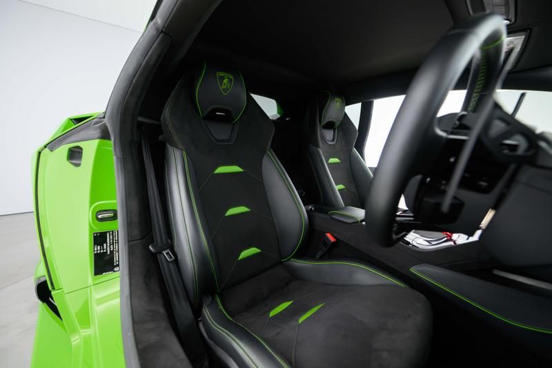 Used Lamborghini Huracan 2023 for sale - 77354552: Photo 16