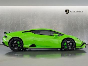 Used Lamborghini Huracan 2023 for sale - 77354552: Photo