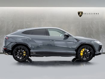 Used Lamborghini Urus 2023 for sale - 78903712: Photo