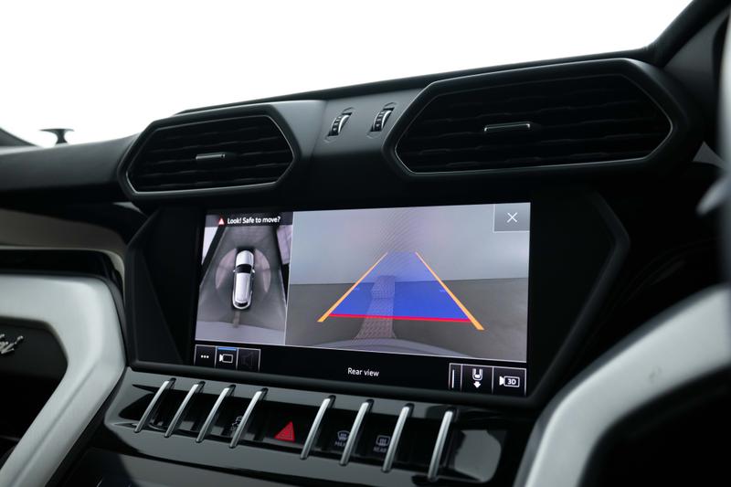 Used Lamborghini Urus 2019 for sale - 76685001: Photo 14