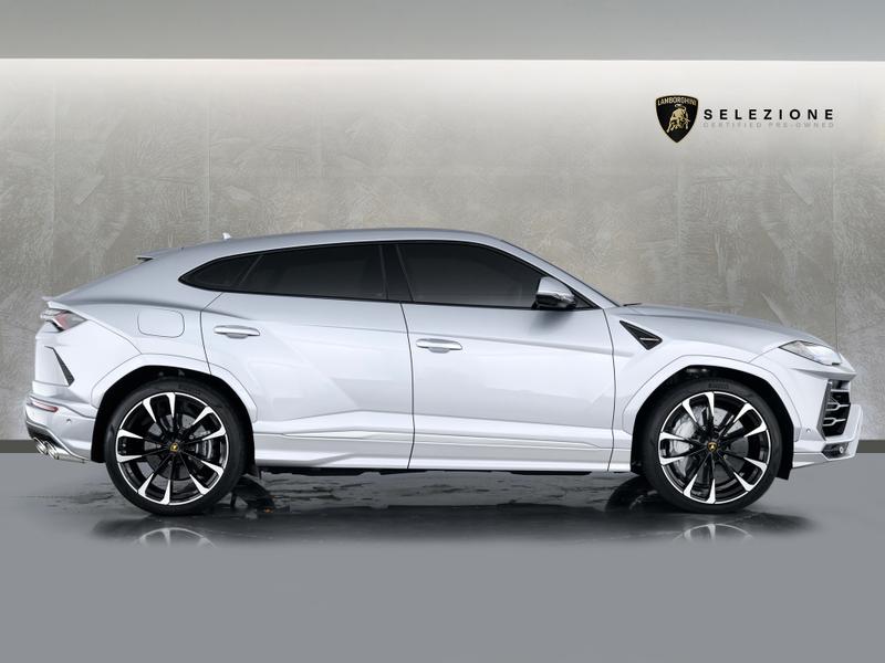 Used Lamborghini Urus 2019 for sale - 76685001: Photo 2