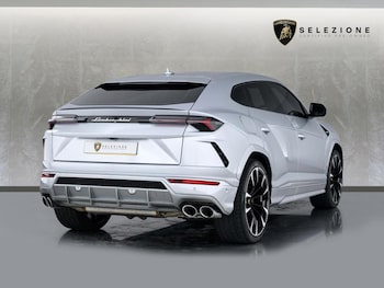 Used Lamborghini Urus 2019 for sale - 76685001: Photo