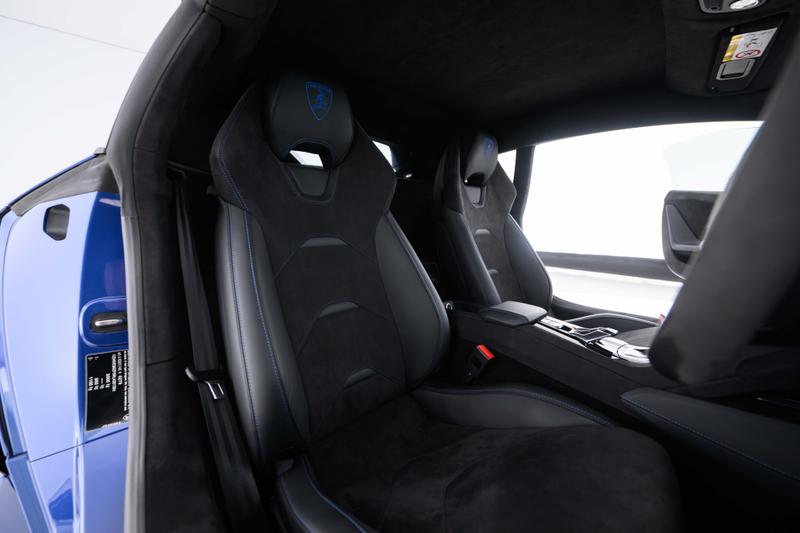 Used Lamborghini Huracan 2024 for sale - 76858792: Photo 8