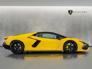 Used Lamborghini Revuelto 2024 for sale - 78903739: Photo