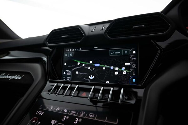 Used Lamborghini Urus 2023 for sale - 74703836: Photo 16