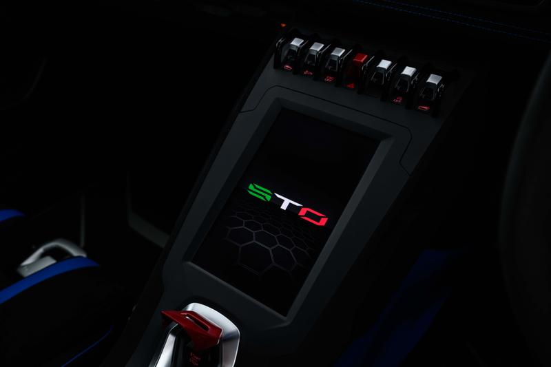 Used Lamborghini Huracan 2023 for sale - 76858790: Photo 11