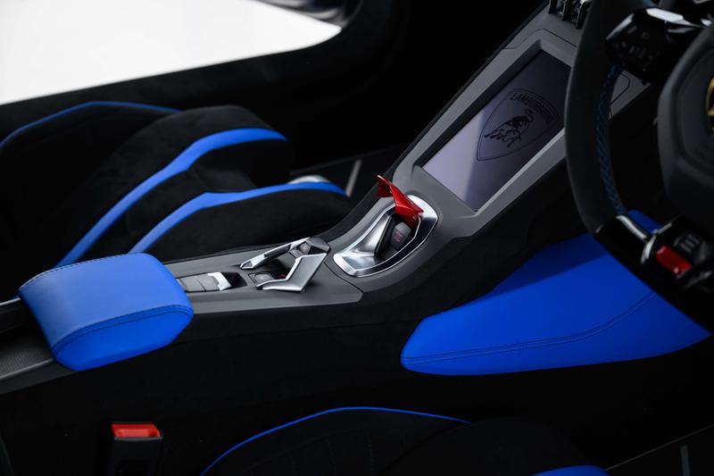 Used Lamborghini Huracan 2023 for sale - 76858790: Photo 17