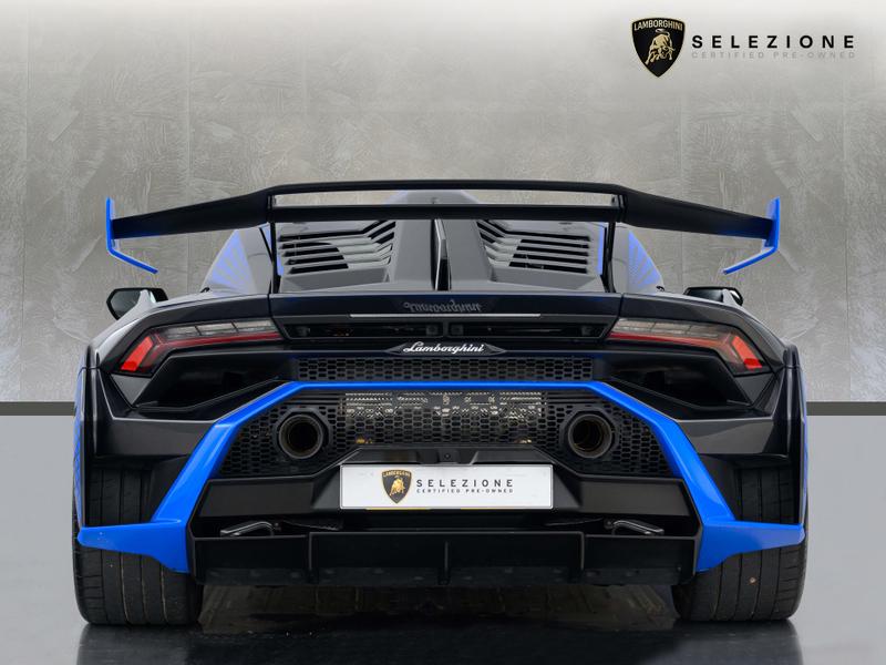 Used Lamborghini Huracan 2023 for sale - 76858790: Photo 4