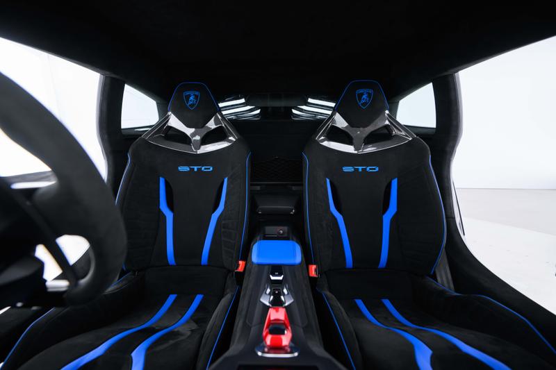 Used Lamborghini Huracan 2023 for sale - 76858790: Photo 7