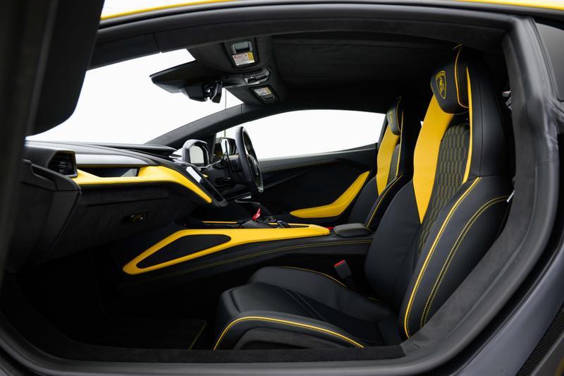 Used Lamborghini Revuelto 2025 for sale - 77381688: Photo 6