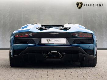 Used Lamborghini Aventador 2018 for sale - 79740140: Photo