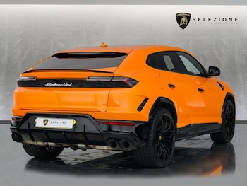 Used Lamborghini Urus undefined for sale - 76433923: Photo