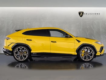 Used Lamborghini Urus 2023 for sale - 76616327: Photo