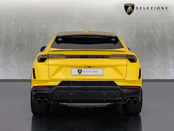 Used Lamborghini Urus 2023 for sale - 76616327: Photo