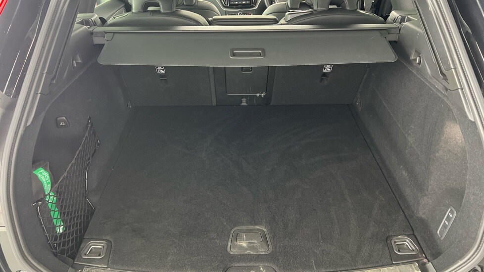 Used Volvo XC60 2025 for sale - 78137074: Photo 13