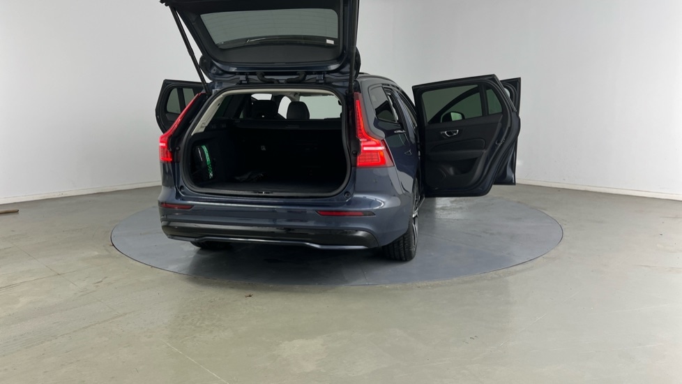 Used Volvo V60 2025 for sale - 77057854: Photo 31