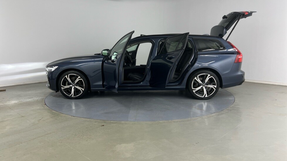 Used Volvo V60 2025 for sale - 77057854: Photo 37