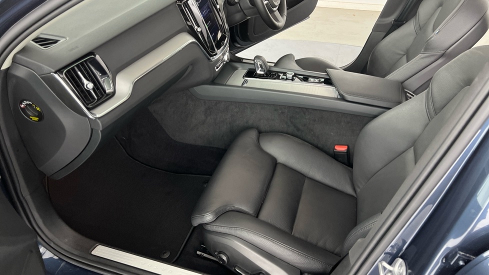 Used Volvo V60 2025 for sale - 77057854: Photo 40