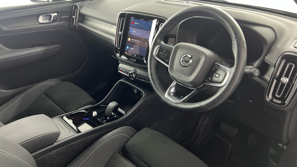 Used Volvo XC40 2022 for sale - 76921675: Photo 4
