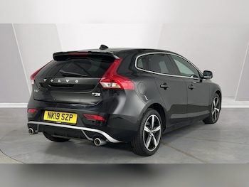 Used Volvo V40 2019 for sale - 78108656: Photo