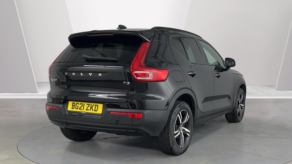 Used Volvo XC40 2021 for sale - 75828936: Photo 2