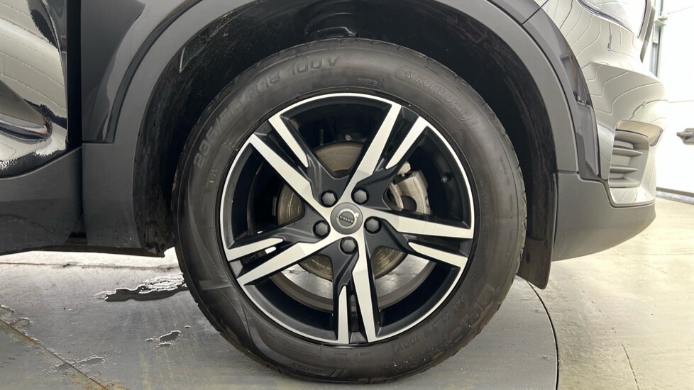 Used Volvo XC40 2021 for sale - 75828936: Photo 9