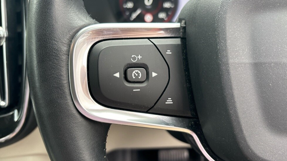 Used Volvo XC40 2019 for sale - 77893960: Photo 18