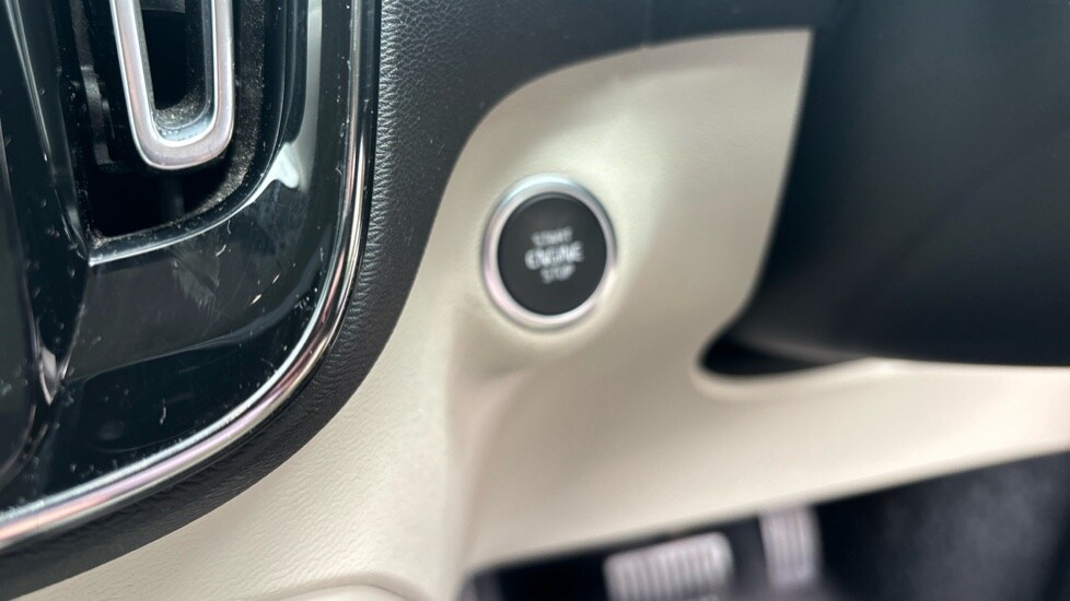 Used Volvo XC40 2019 for sale - 77893960: Photo 26