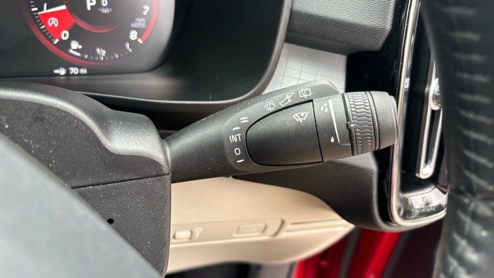 Used Volvo XC40 2019 for sale - 77893960: Photo 28