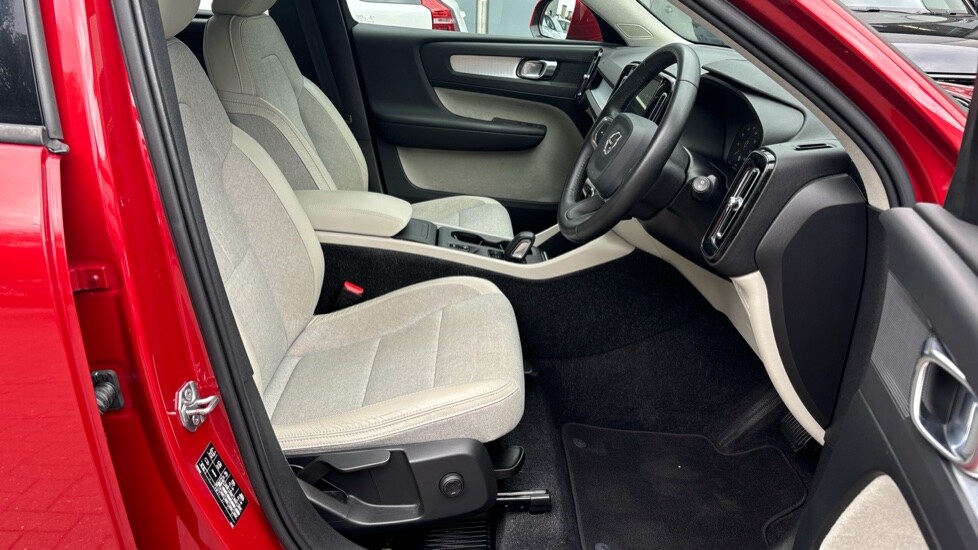 Used Volvo XC40 2019 for sale - 77893960: Photo 34