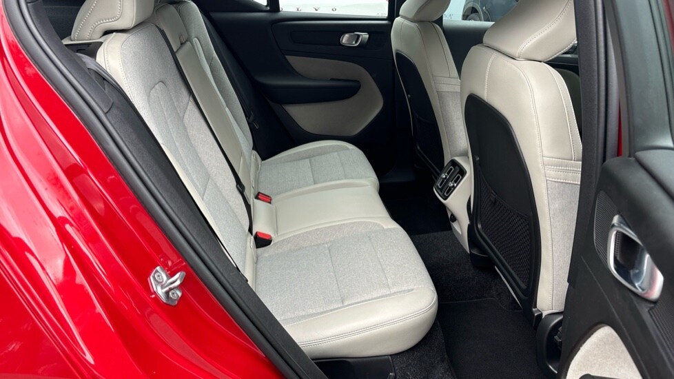 Used Volvo XC40 2019 for sale - 77893960: Photo 35