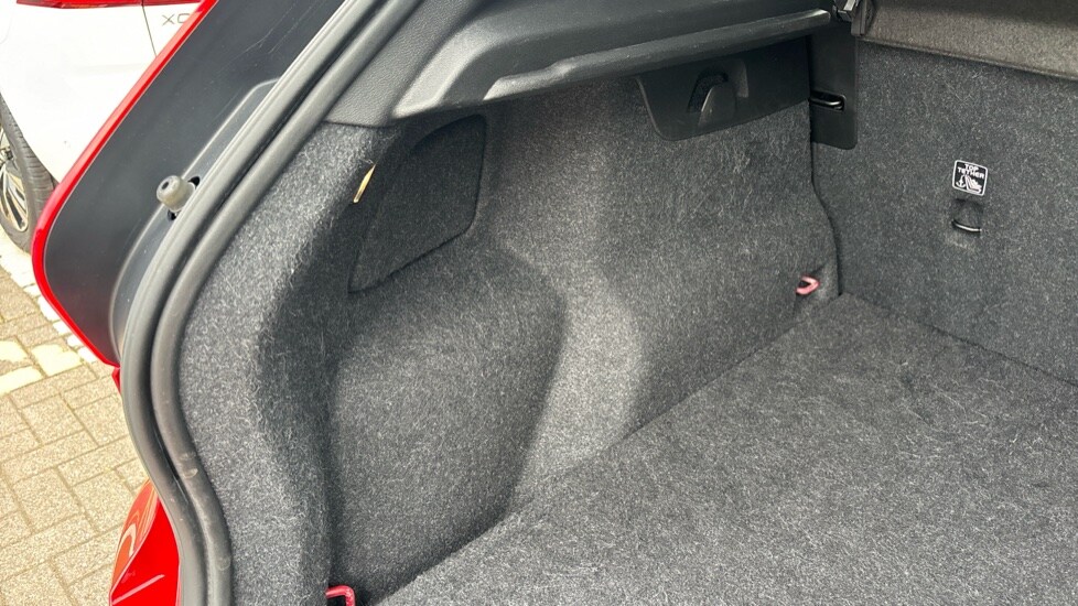 Used Volvo XC40 2019 for sale - 77893960: Photo 41