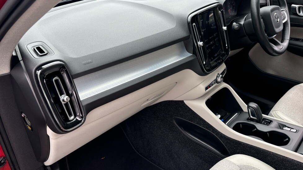 Used Volvo XC40 2019 for sale - 77893960: Photo 45