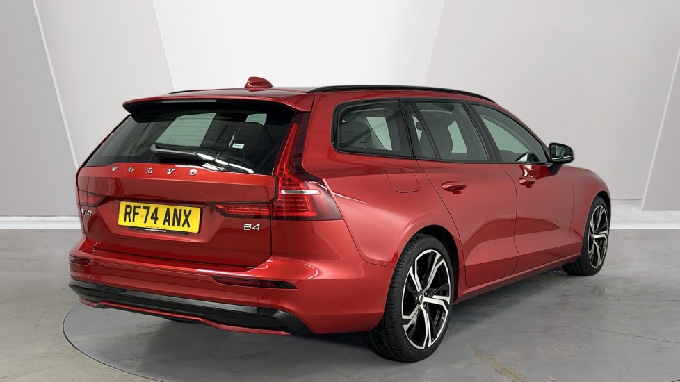Used Volvo V60 2025 for sale - 77261606: Photo 2