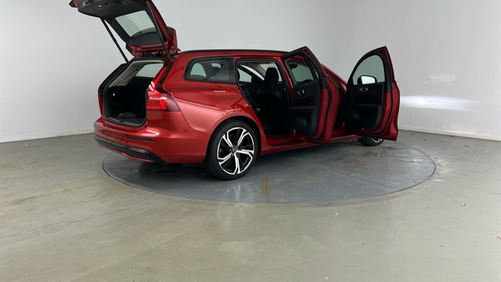 Used Volvo V60 2025 for sale - 77261606: Photo 28