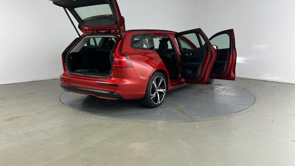 Used Volvo V60 2025 for sale - 77261606: Photo 29