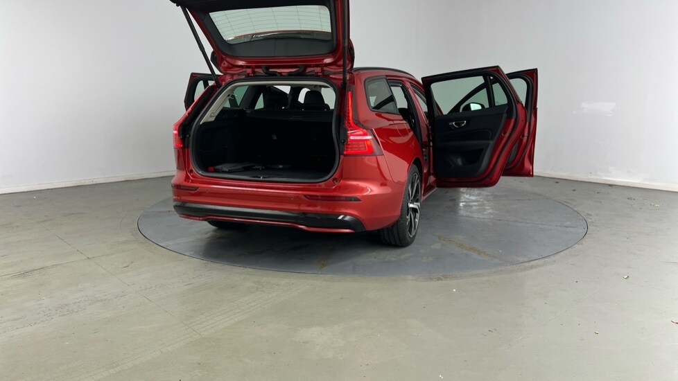 Used Volvo V60 2025 for sale - 77261606: Photo 30