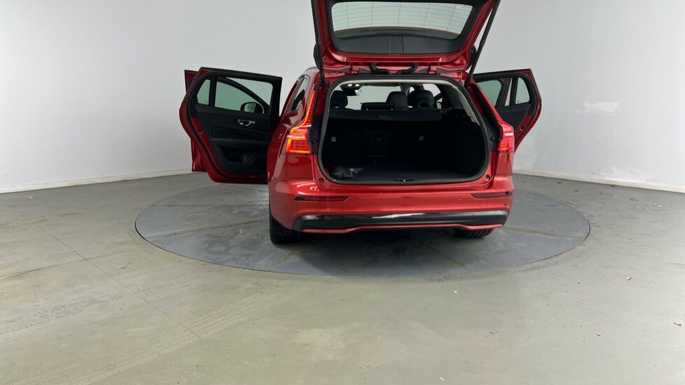 Used Volvo V60 2025 for sale - 77261606: Photo 32