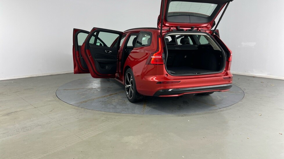 Used Volvo V60 2025 for sale - 77261606: Photo 33