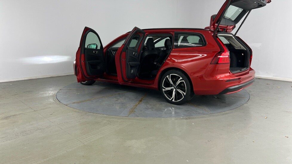 Used Volvo V60 2025 for sale - 77261606: Photo 35