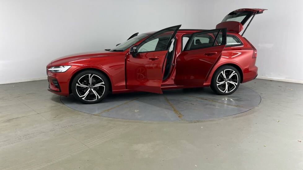 Used Volvo V60 2025 for sale - 77261606: Photo 39