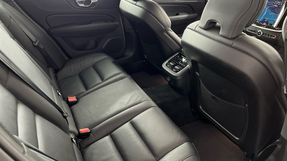 Used Volvo V60 2025 for sale - 77261606: Photo 6