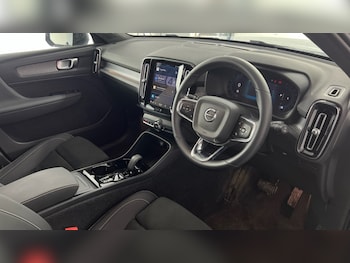 Used Volvo XC40 2025 for sale - 76960020: Photo
