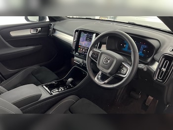 Used Volvo XC40 2025 for sale - 77818990: Photo