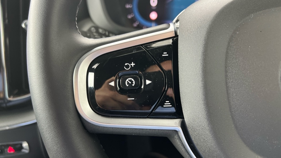 Used Volvo XC60 2025 for sale - 76597895: Photo 16