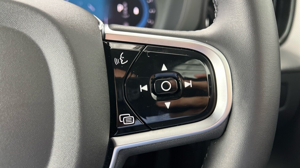 Used Volvo XC60 2025 for sale - 76597895: Photo 17