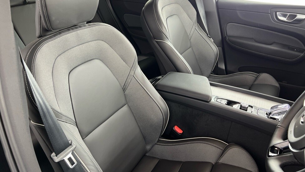 Used Volvo XC60 2025 for sale - 76597895: Photo 18