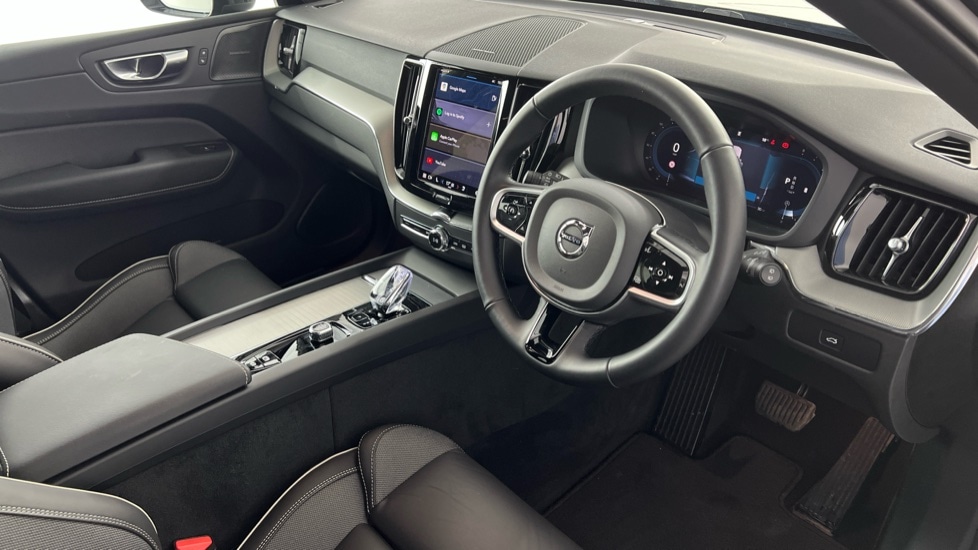 Used Volvo XC60 2025 for sale - 76597895: Photo 4